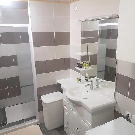 Dom wakacyjny Familial -- Les Palmiers Gémozac