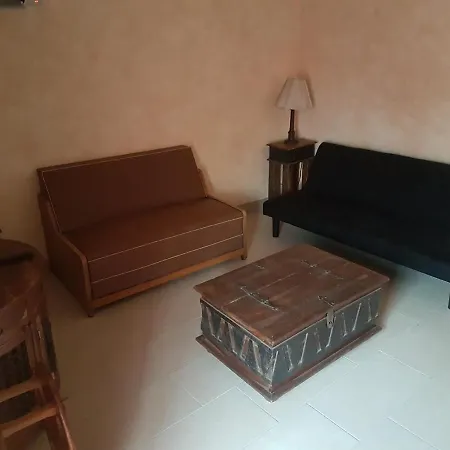 Tatil Evi Familial -- Les Palmiers Gémozac