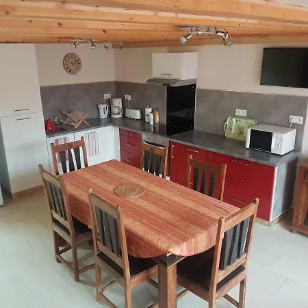 Holiday home Familial -- Les Palmiers