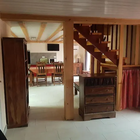 Holiday home Familial -- Les Palmiers Gemozac