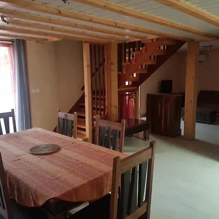Holiday home Familial -- Les Palmiers